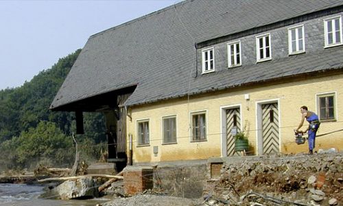 Support in clearance of flood damage in the Saxonian area of Müglitztal